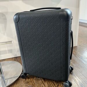 Louis Vuitton Horizon 55 Monogram Black Rolling Suitcase